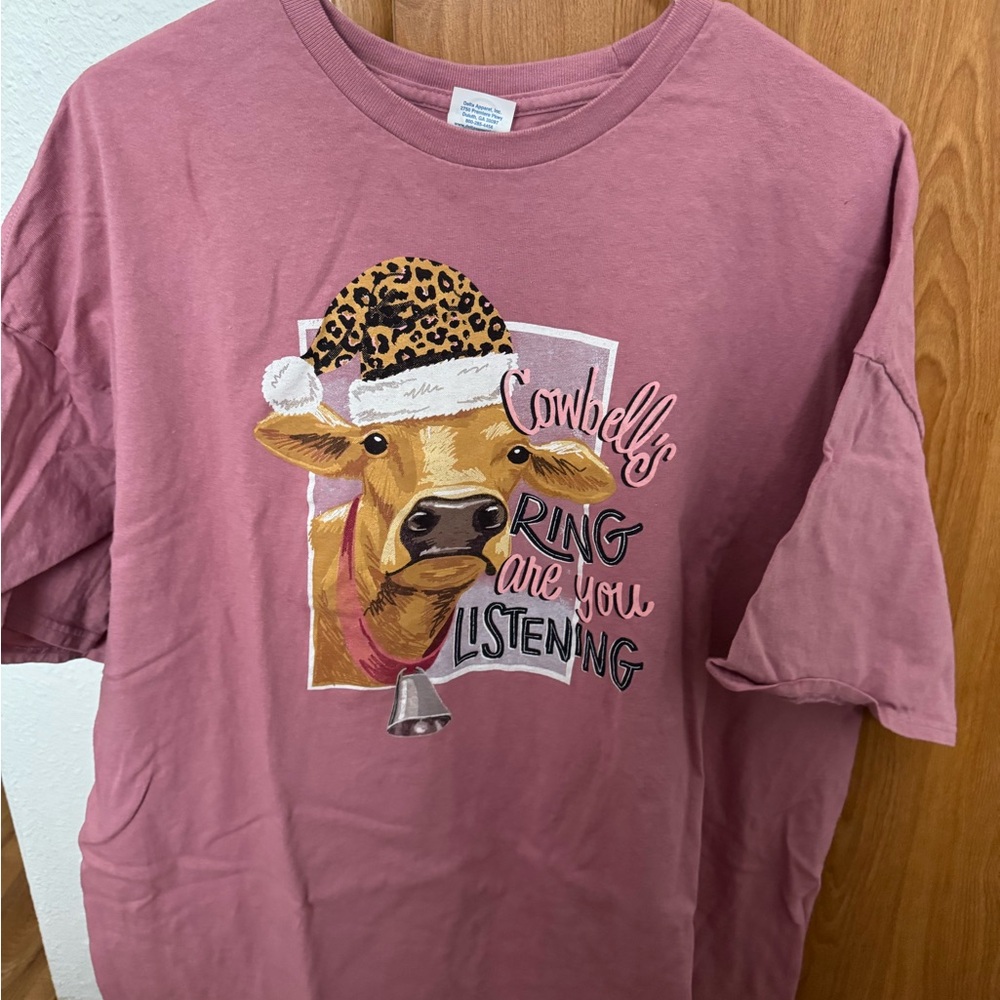 Delta Pink T-Shirt with Leopard Graphic